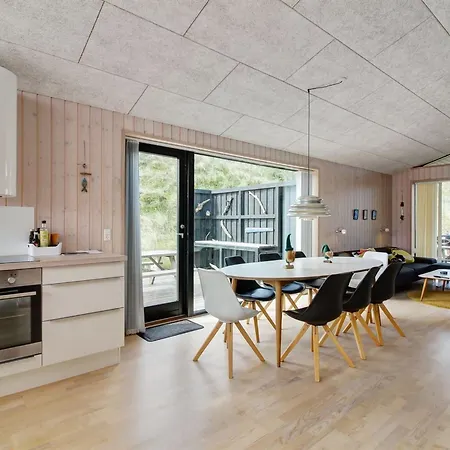 Semesterbostad Mikkel - 300m From The Sea By Interhome